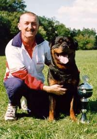 Werner Kubat mit Champ von der Scherau Werner Kubat mit Champ von der Scherau